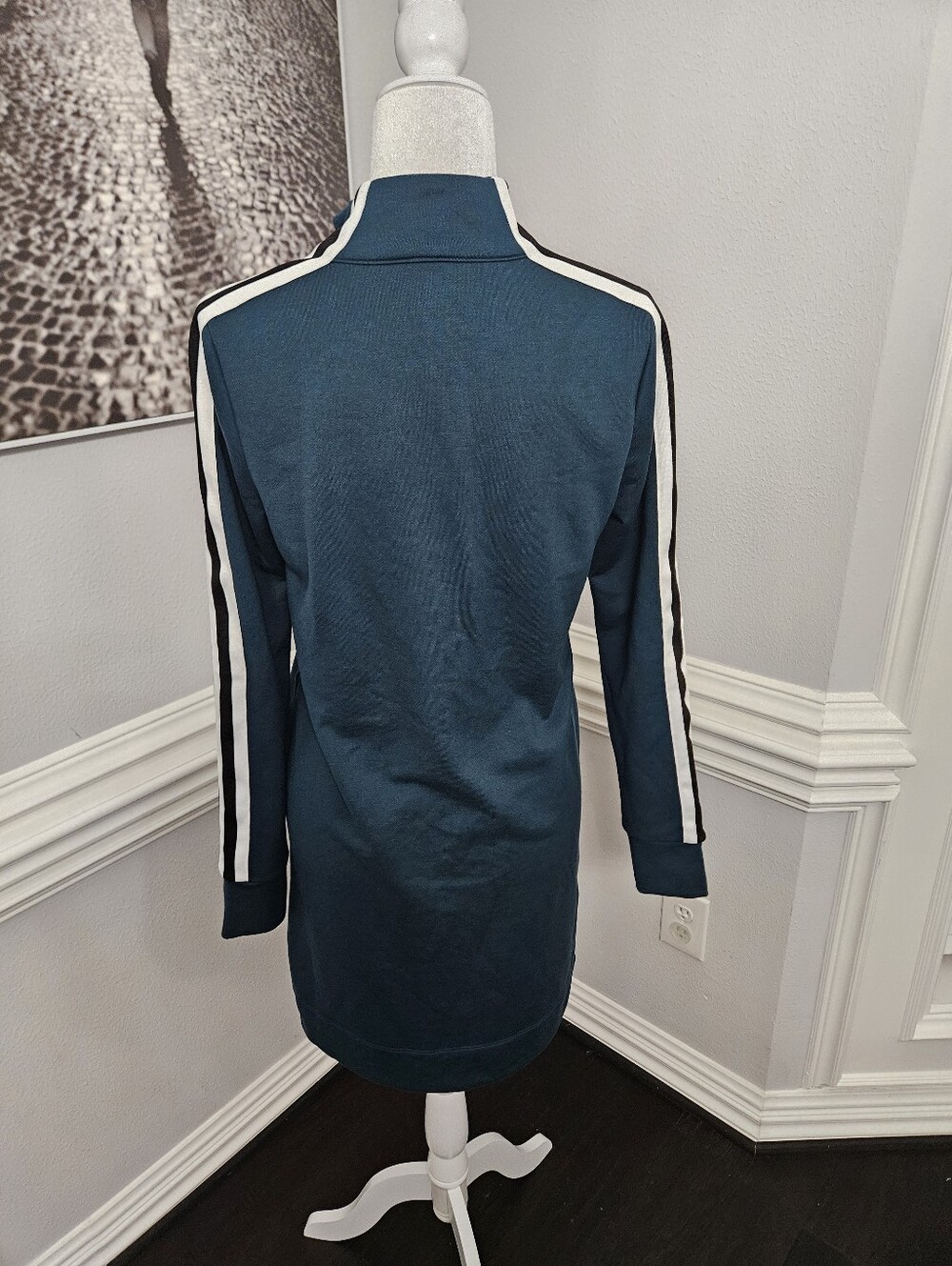 Athleta Crosstown Track Dress SIZE S - Picture 8 of 10